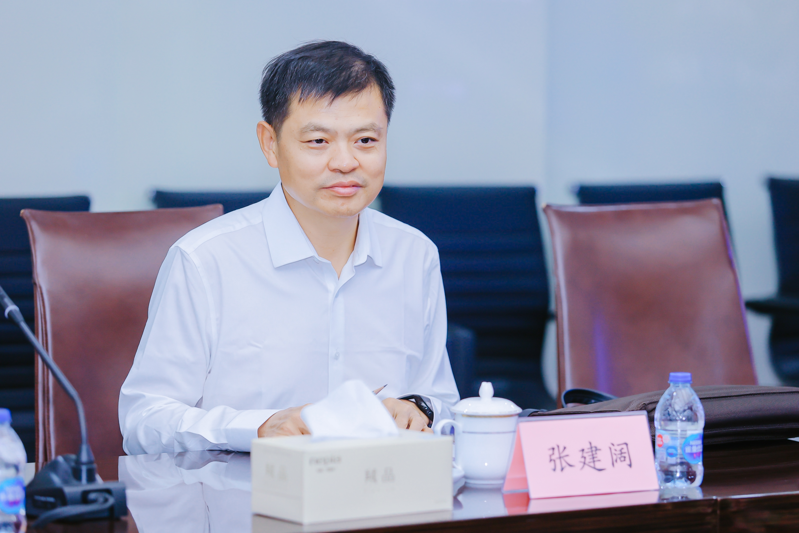 中国石化领导刘会友、张建阔一行莅临亿万先生MR参观考察(图5) 中国石化领导刘会友、张建阔一行莅临亿万先生MR参观考察(图5)